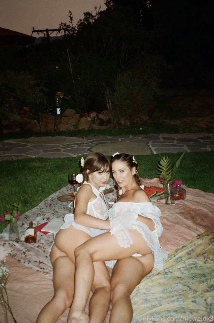 Photo by rileyreidx3 published on October 17,2023 05:33:47 - BestThots