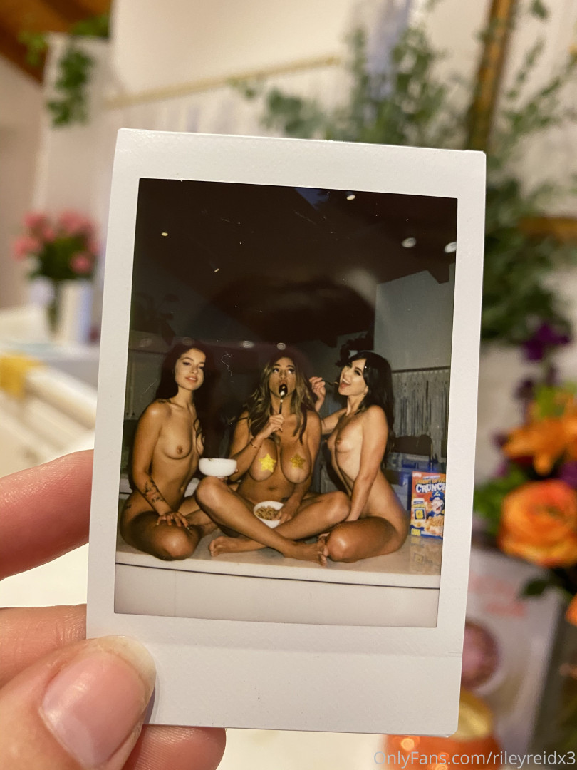 Photo by rileyreidx3 published on October 17,2023 05:51:59 - BestThots