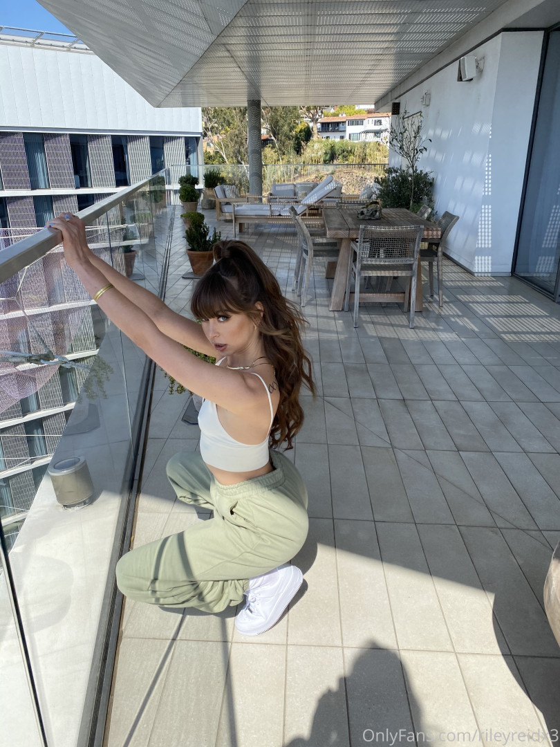 Photo by rileyreidx3 published on October 17,2023 05:52:55 - BestThots