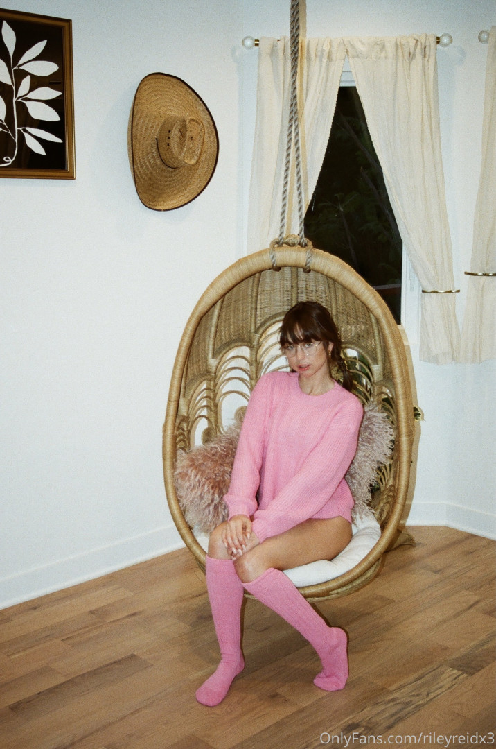 Photo by rileyreidx3 published on October 17,2023 05:55:12 - BestThots