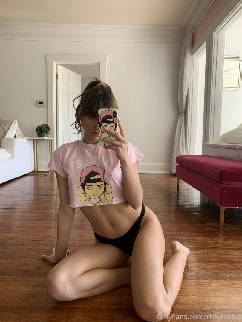 Photo by rileyreidx3 published on October 17,2023 05:59:17 - BestThots