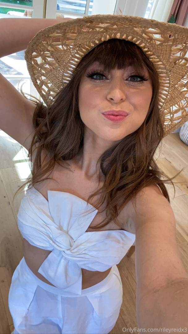 Photo by rileyreidx3 published on October 17,2023 06:00:41 - BestThots