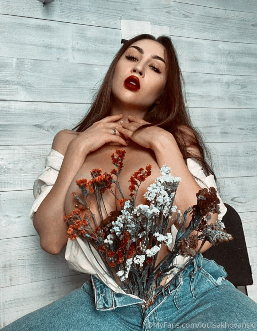 Photo by louisakhovanski published on October 17,2023 03:28:20 - BestThots