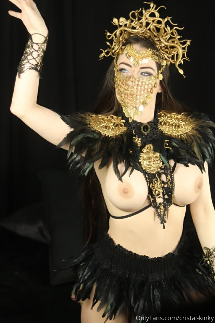 Photo by cristal-kinky published on January 11,2024 07:50:48 - BestThots