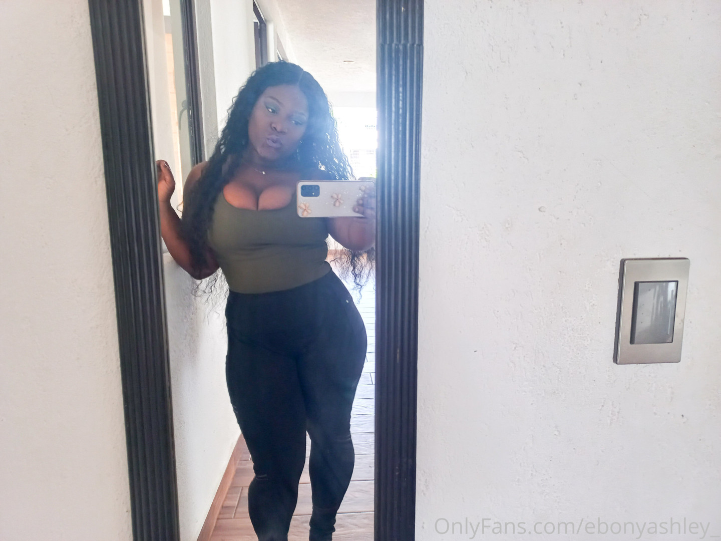 Photo by ebonyashley_ published on January 15,2024 18:35:46 - BestThots