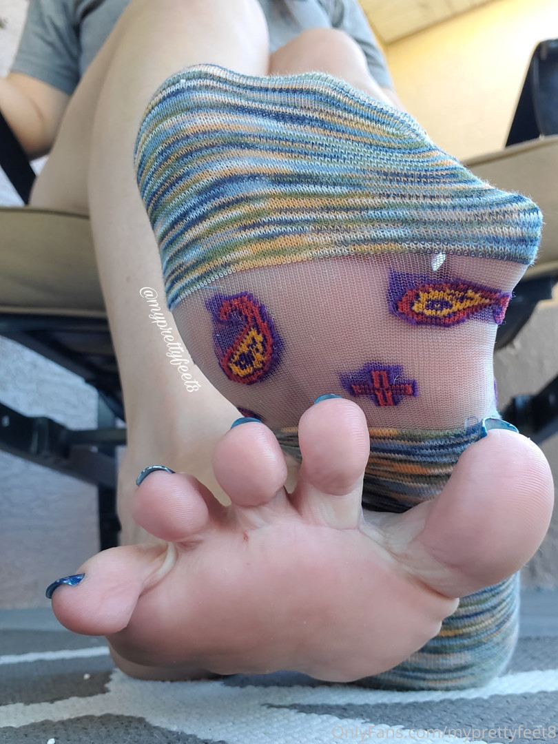 Photo by myprettyfeet8 published on November 6,2023 03:57:16 - BestThots