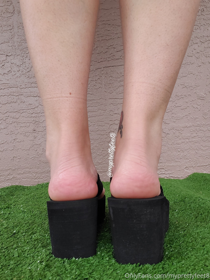 Photo by myprettyfeet8 published on November 6,2023 03:58:45 - BestThots