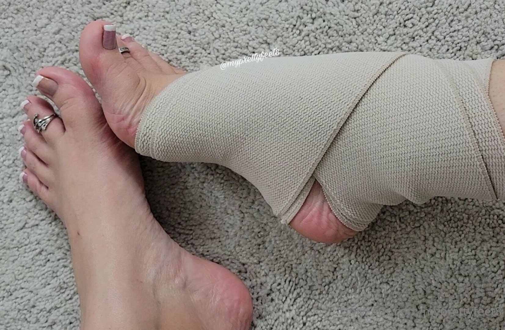 Photo by myprettyfeet8 published on November 6,2023 03:59:06 - BestThots