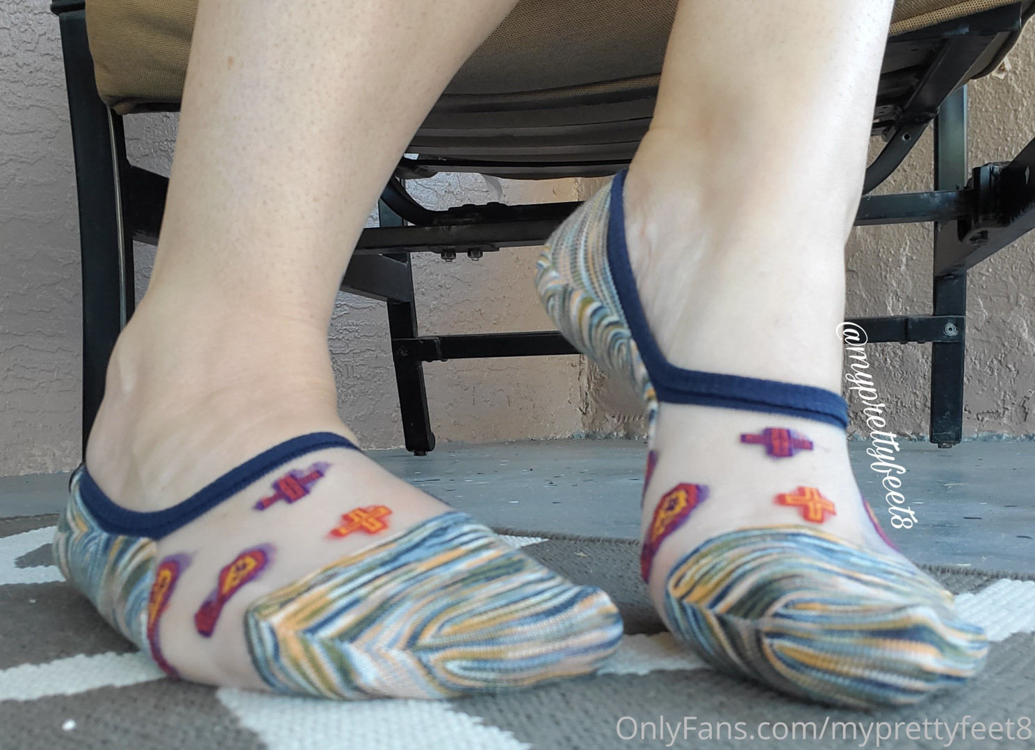 Photo by myprettyfeet8 published on November 6,2023 03:59:21 - BestThots