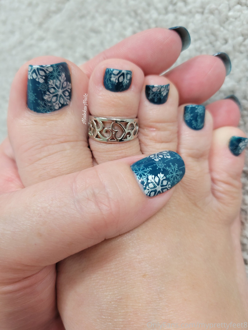 Photo by myprettyfeet8 published on November 6,2023 03:59:27 - BestThots