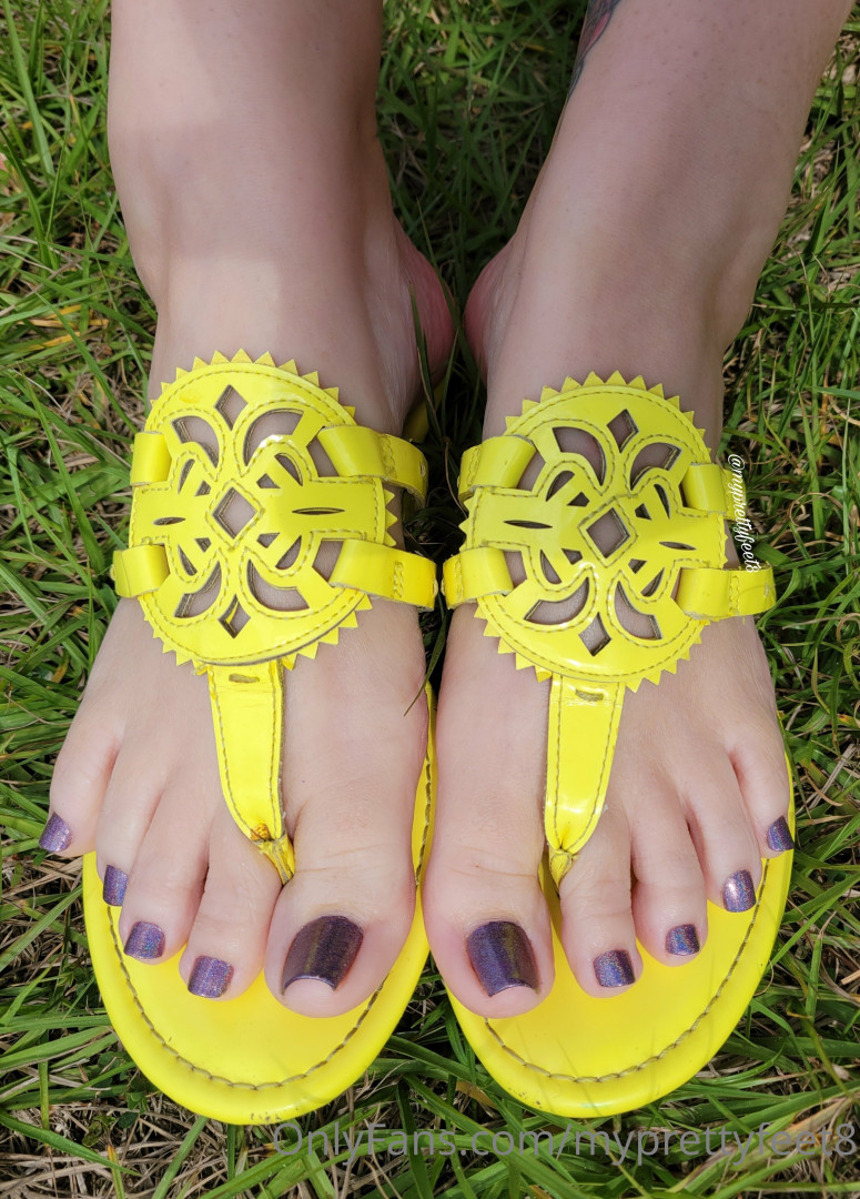 Photo by myprettyfeet8 published on November 6,2023 03:59:38 - BestThots