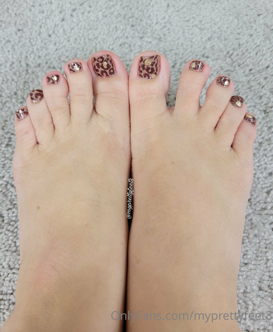 Photo by myprettyfeet8 published on November 6,2023 03:59:55 - BestThots