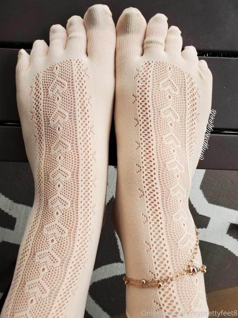 Photo by myprettyfeet8 published on November 6,2023 04:01:07 - BestThots