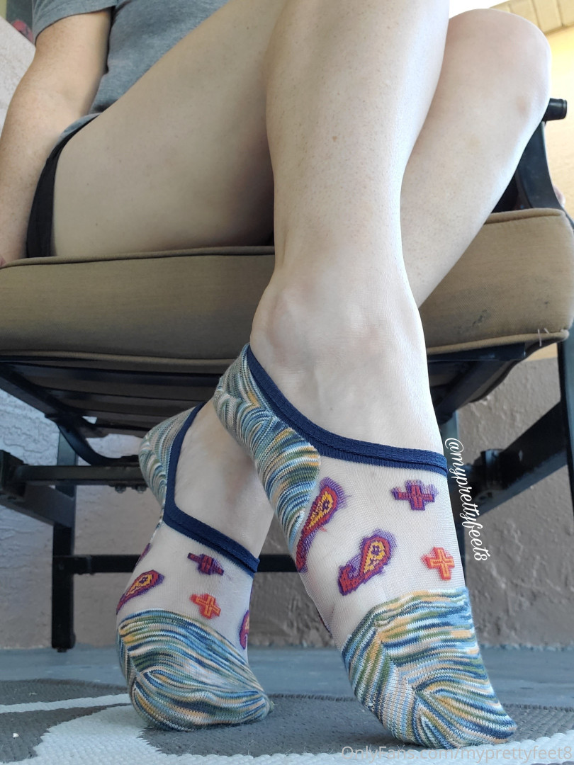 Photo by myprettyfeet8 published on November 6,2023 04:03:13 - BestThots