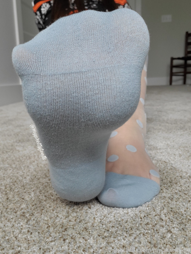 Photo by myprettyfeet8 published on November 6,2023 04:04:23 - BestThots