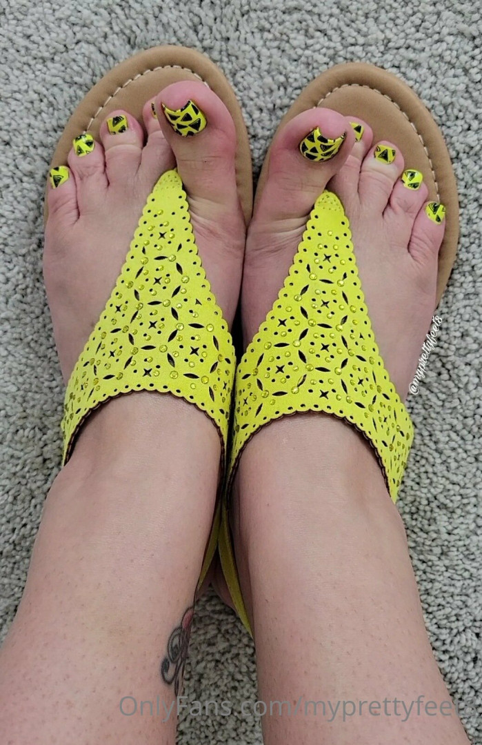 Photo by myprettyfeet8 published on November 6,2023 04:05:39 - BestThots
