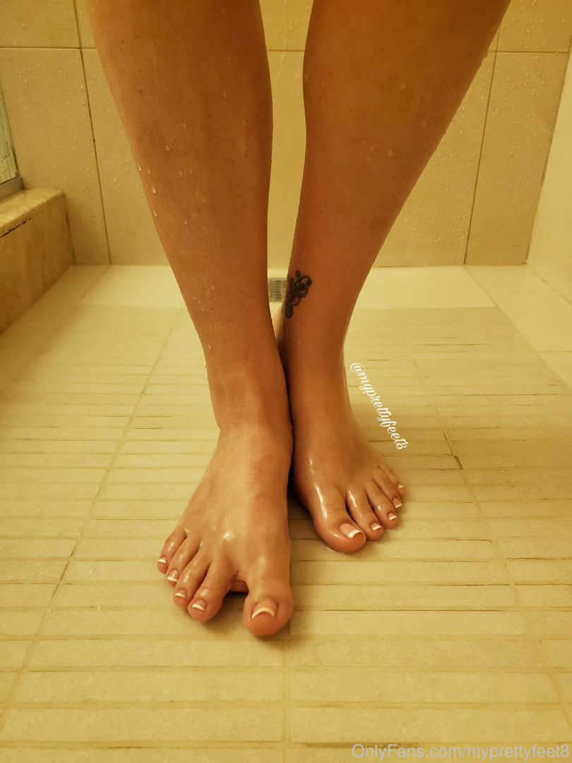 Photo by myprettyfeet8 published on November 6,2023 04:06:45 - BestThots