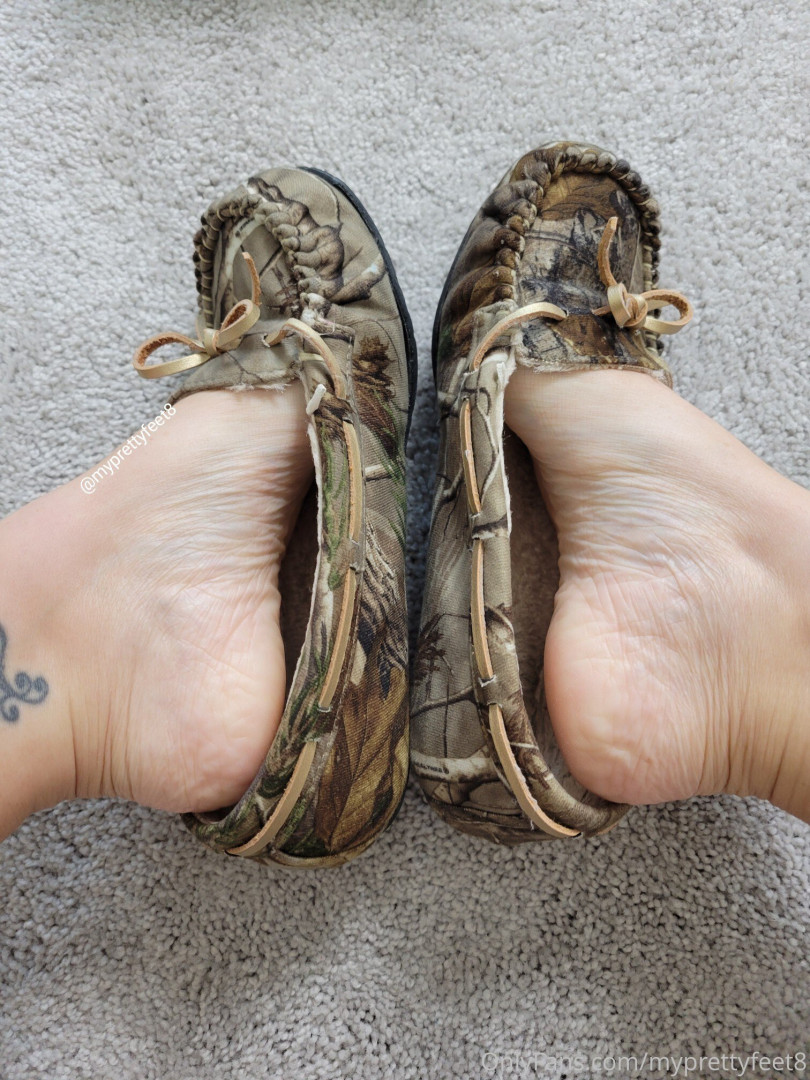 Photo by myprettyfeet8 published on November 6,2023 04:07:43 - BestThots