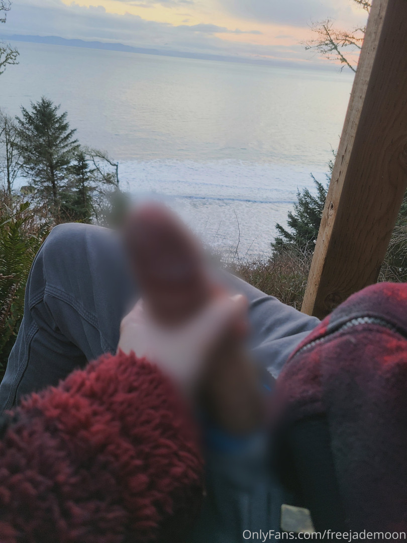Photo by freejademoon published on June 9,2023 13:29:15 - BestThots