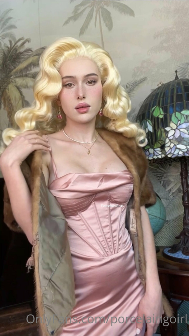 Photo by porcelaingoirl published on July 28,2023 19:11:48 - BestThots