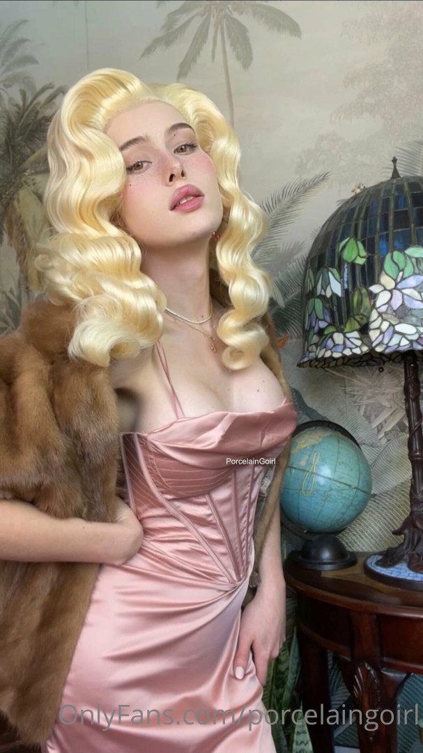 Photo by porcelaingoirl published on July 28,2023 19:12:00 - BestThots