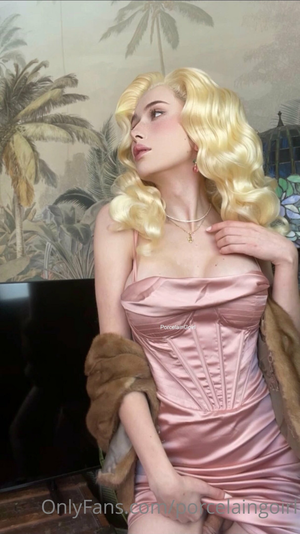 Photo by porcelaingoirl published on July 28,2023 19:12:06 - BestThots