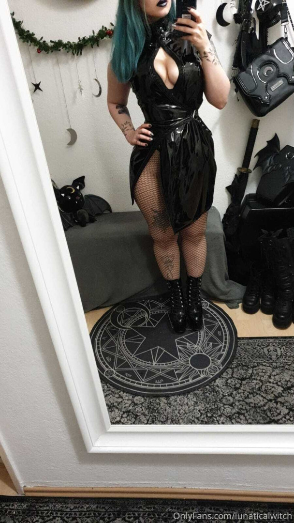 Photo by lunaticalwitch published on October 14,2023 00:44:27 - BestThots