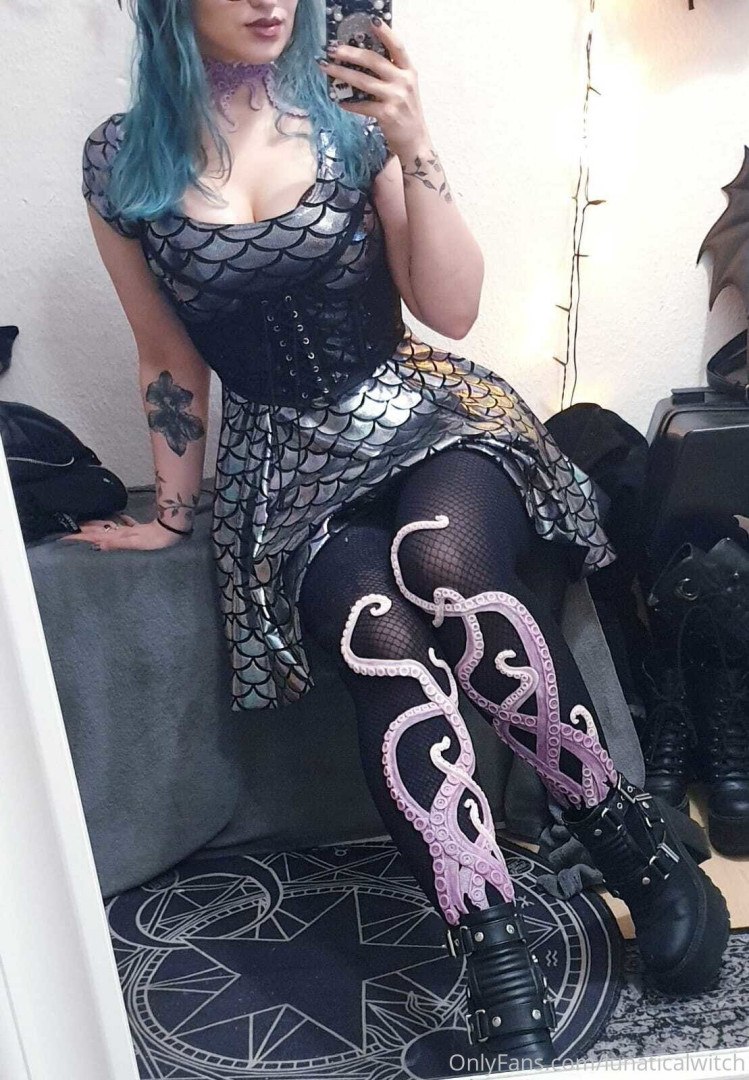 Photo by lunaticalwitch published on October 14,2023 00:55:03 - BestThots