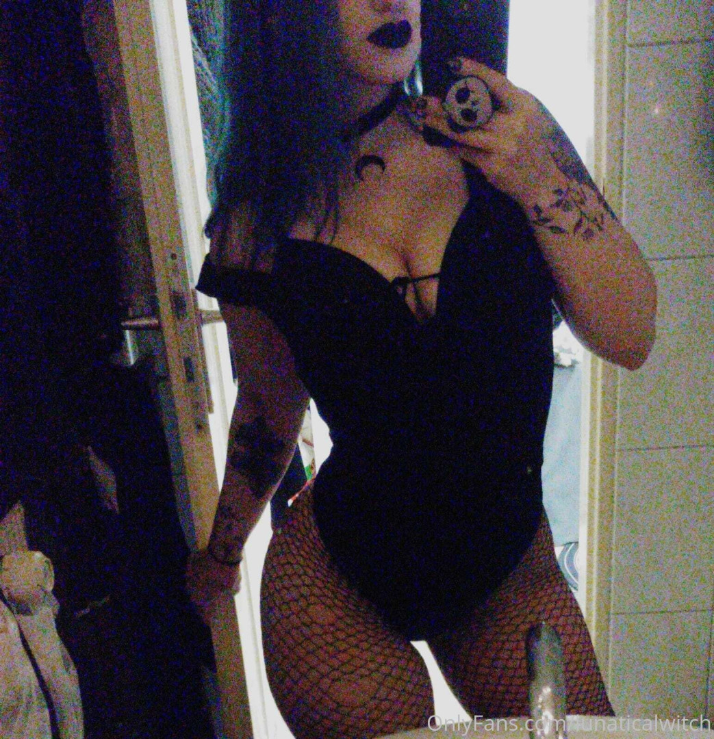 Photo by lunaticalwitch published on October 14,2023 02:18:03 - BestThots