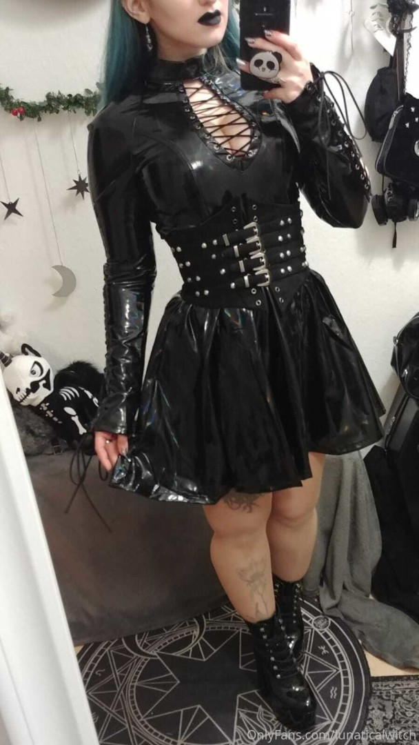 Photo by lunaticalwitch published on October 14,2023 03:14:59 - BestThots