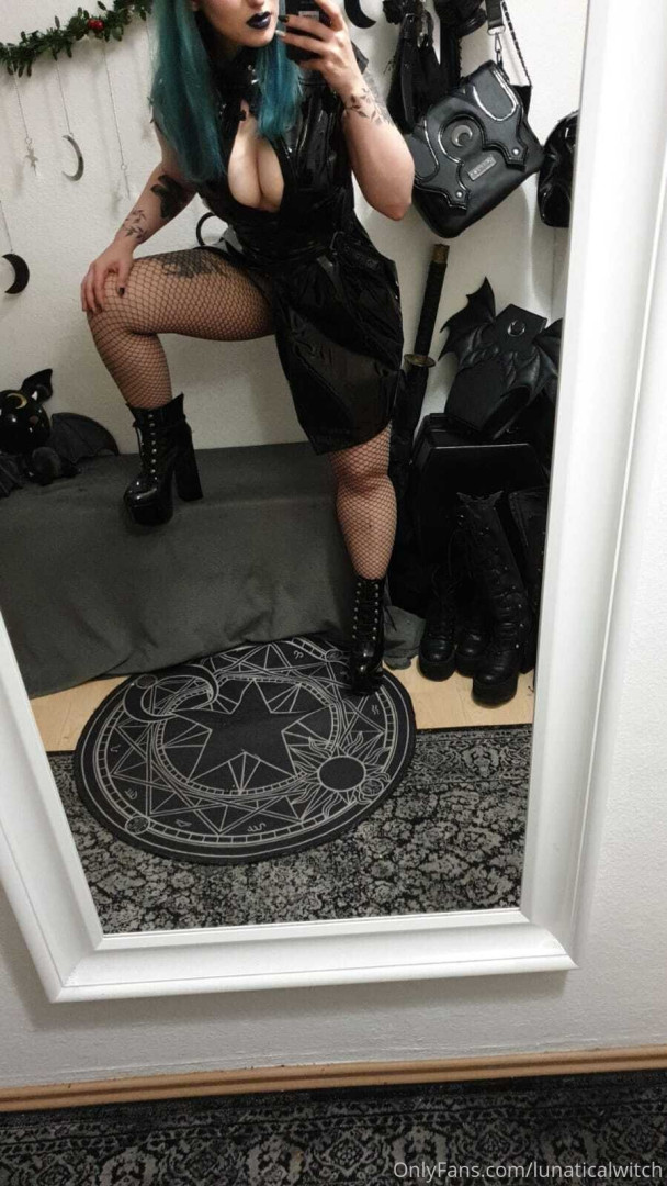 Photo by lunaticalwitch published on October 14,2023 06:05:04 - BestThots