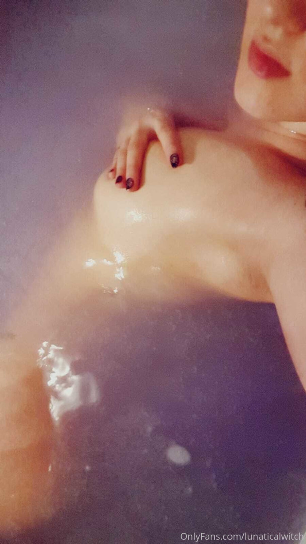 Photo by lunaticalwitch published on October 14,2023 06:25:01 - BestThots