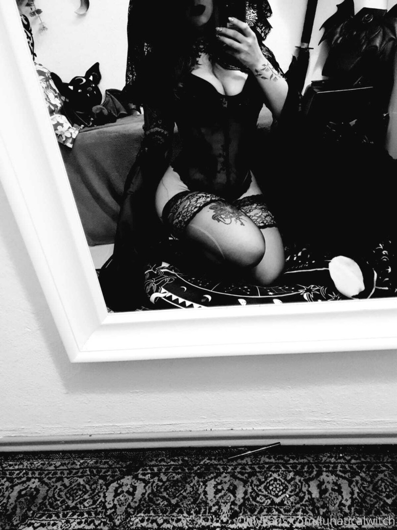Photo by lunaticalwitch published on October 14,2023 07:32:30 - BestThots