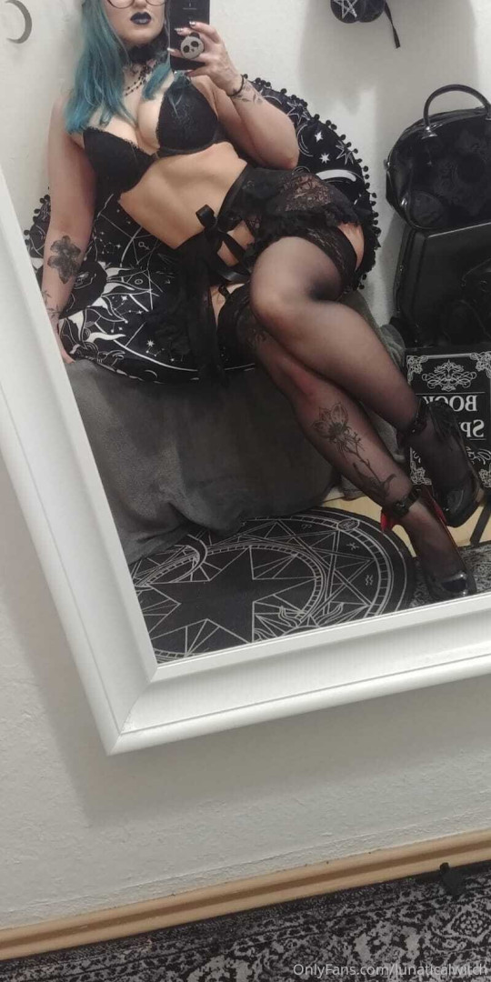 Photo by lunaticalwitch published on October 14,2023 08:25:16 - BestThots