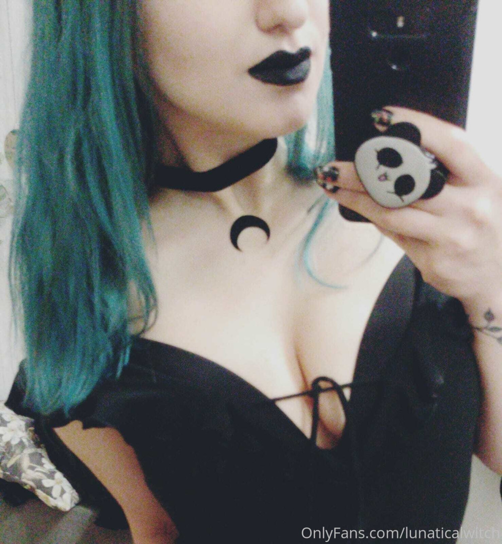 Photo by lunaticalwitch published on October 14,2023 08:57:05 - BestThots