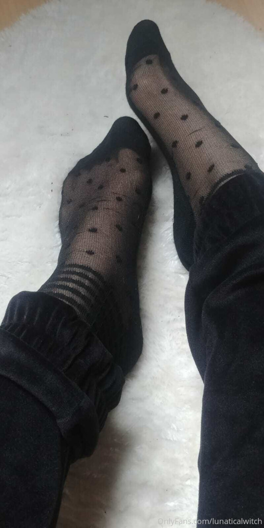 Photo by lunaticalwitch published on October 14,2023 09:22:04 - BestThots