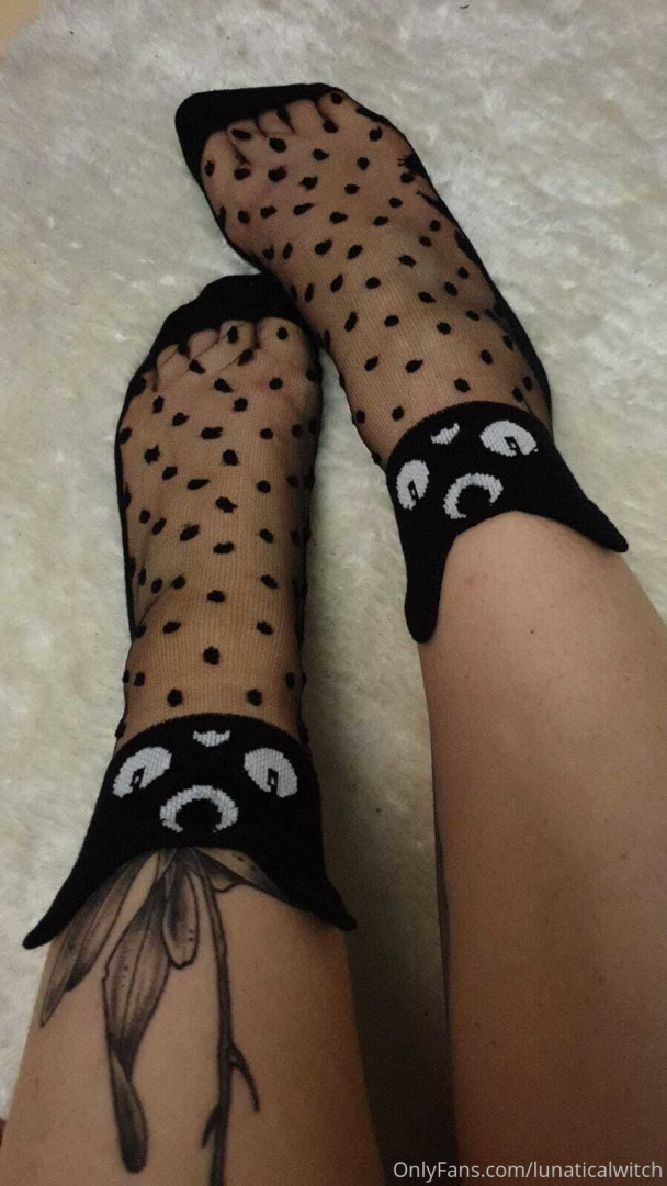 Photo by lunaticalwitch published on October 14,2023 09:29:05 - BestThots