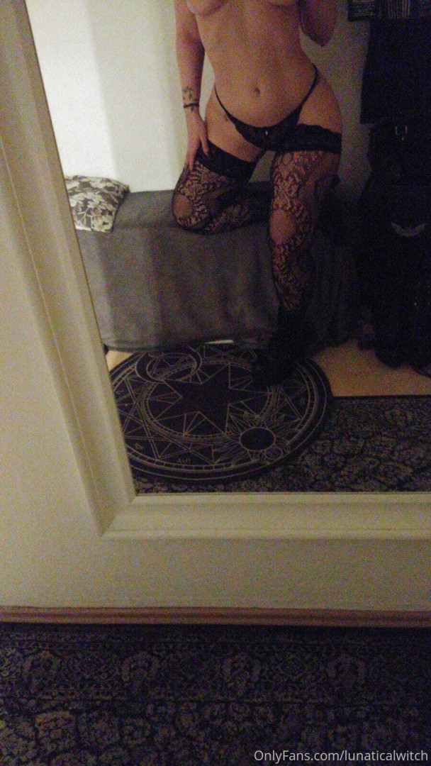 Photo by lunaticalwitch published on October 14,2023 14:26:10 - BestThots