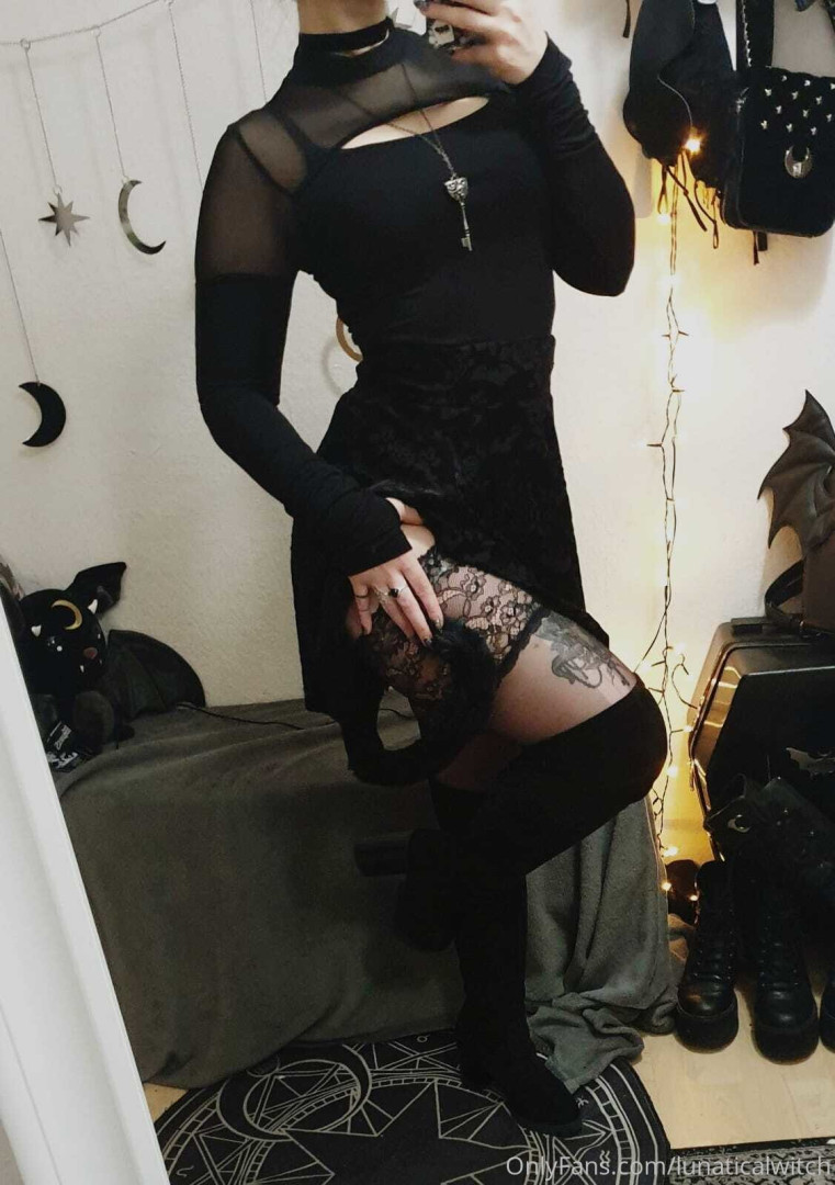 Photo by lunaticalwitch published on October 14,2023 15:30:58 - BestThots