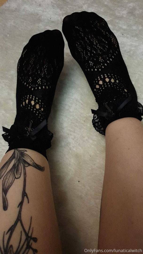 Photo by lunaticalwitch published on October 14,2023 15:35:10 - BestThots