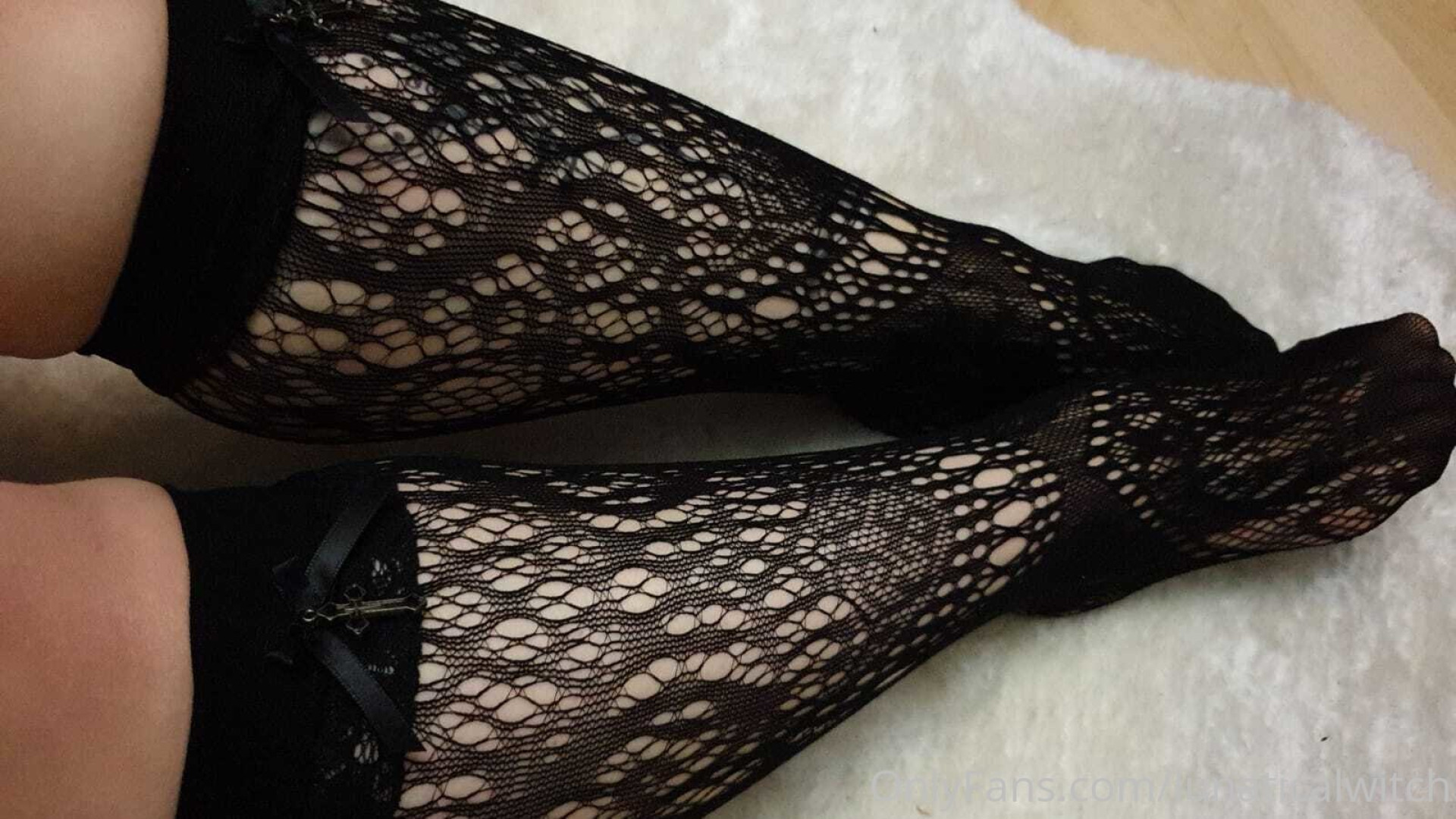 Photo by lunaticalwitch published on October 14,2023 15:58:14 - BestThots