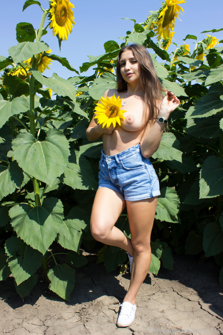 Photo by kriss_kiss published on May 23,2023 19:00:44 - BestThots