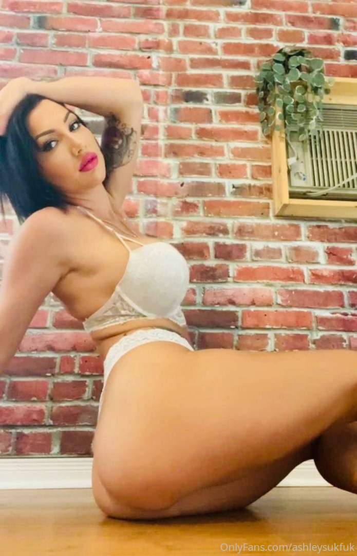 Photo by ashleysukfuk published on November 24,2023 10:32:07 - BestThots