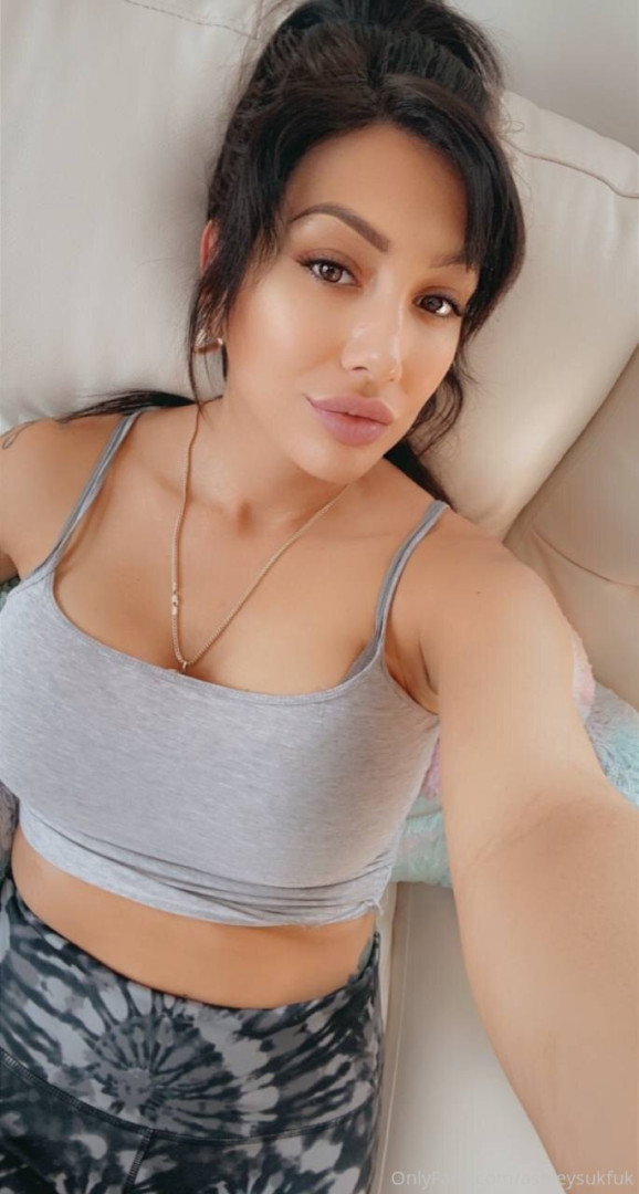 Photo by ashleysukfuk published on November 24,2023 10:33:15 - BestThots