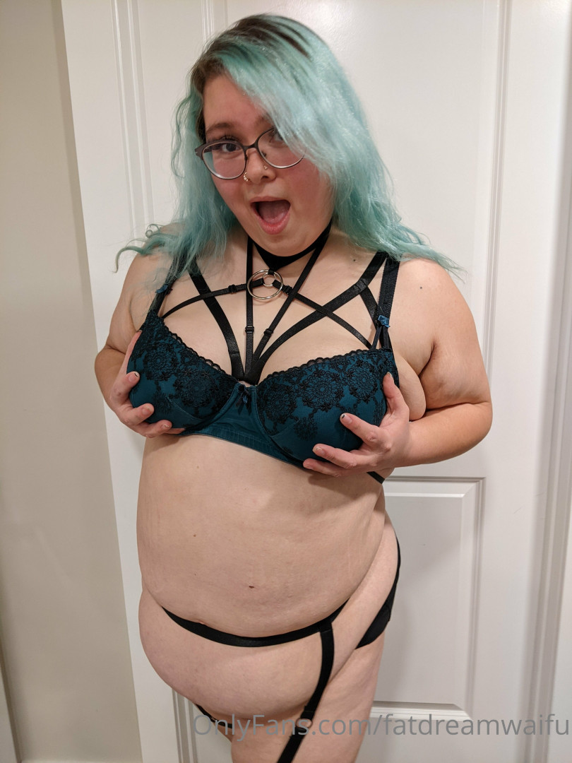 Photo by fatdreamwaifu published on October 16,2023 18:53:10 - BestThots