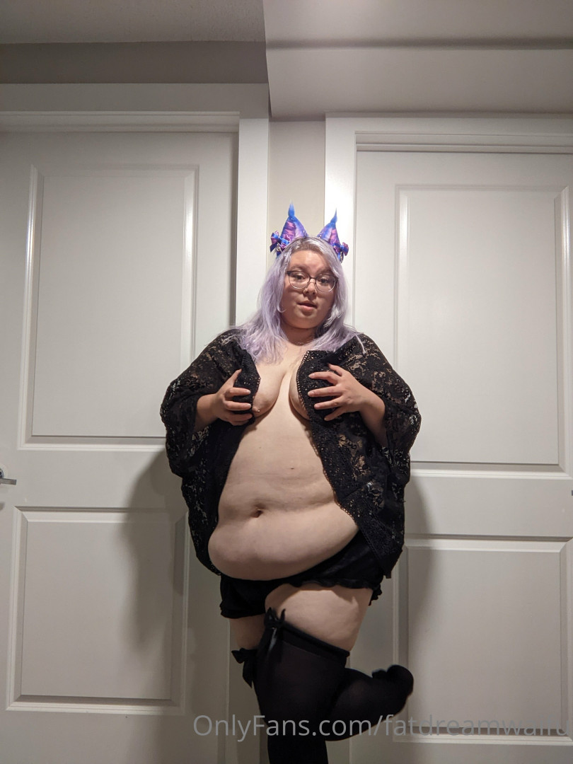 Photo by fatdreamwaifu published on October 16,2023 19:05:15 - BestThots