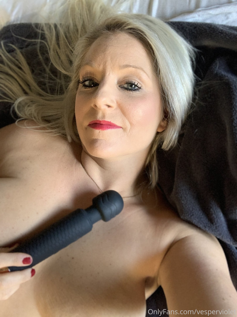 Photo by vesperviolet published on October 16,2023 16:19:49 - BestThots