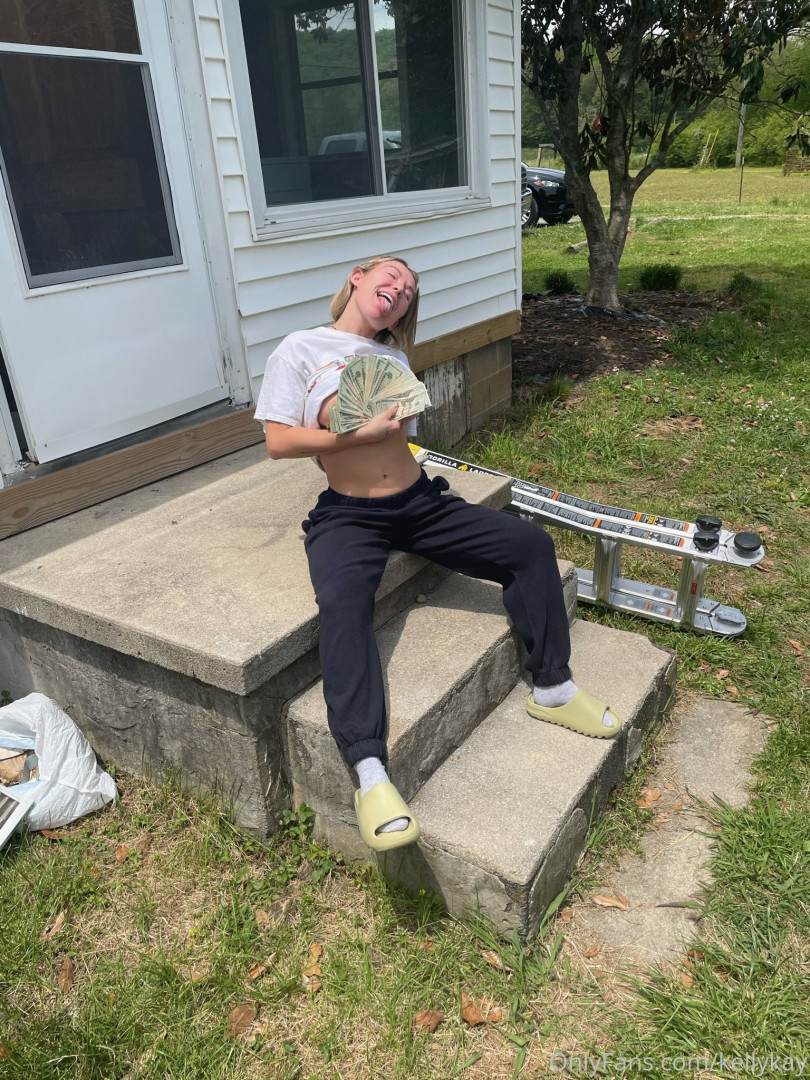 Photo by kellykay published on August 30,2023 18:48:53 - BestThots