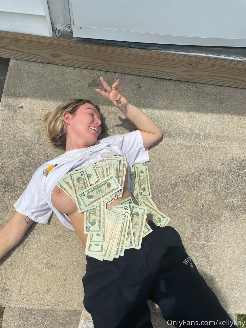 Photo by kellykay published on August 30,2023 23:04:52 - BestThots