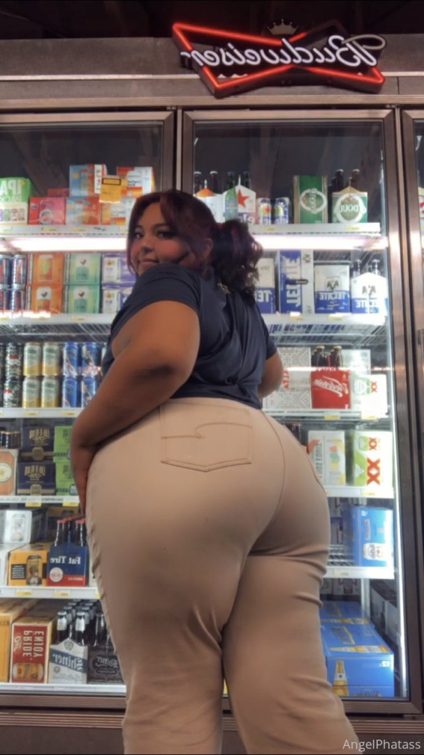 Photo by angelphatass published on June 21,2023 17:51:48 - BestThots